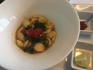 Fuzion Food: zuppa vietnamita con le orecchiette - ph Silvana Delfuoco
