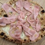 Pizza con Mortadella a Obicà - ph Silvana Delfuoco