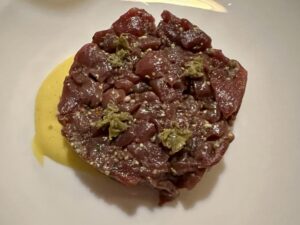 Al Sorì:steak tartare - ph Silvana Delfuoco